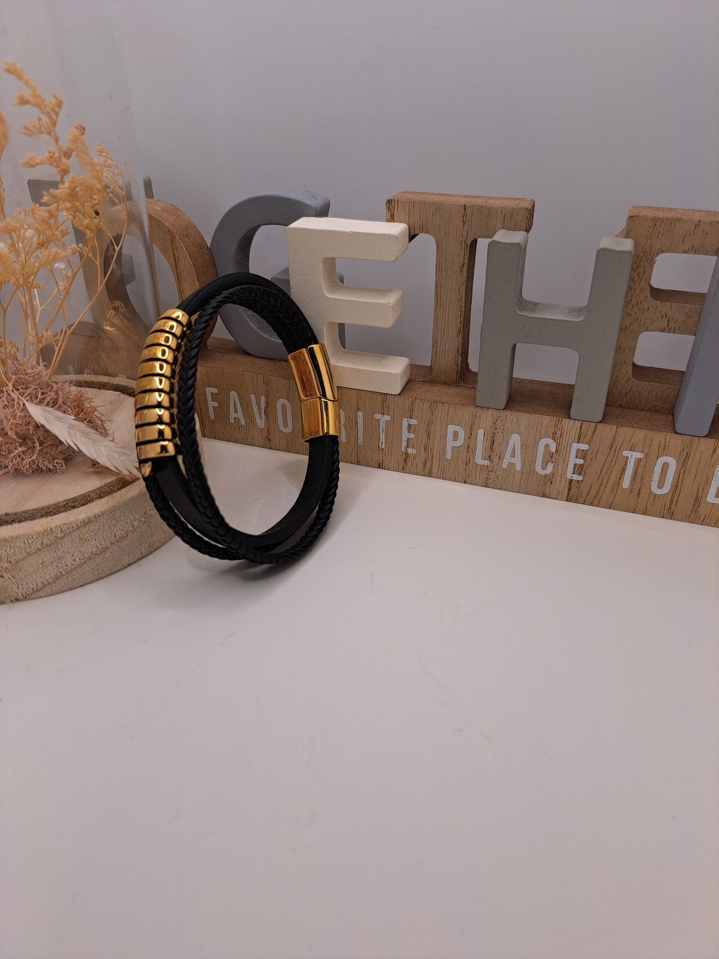 Leather bracelet