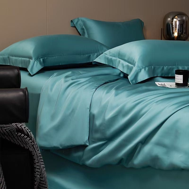 Luxurious silky duvet set