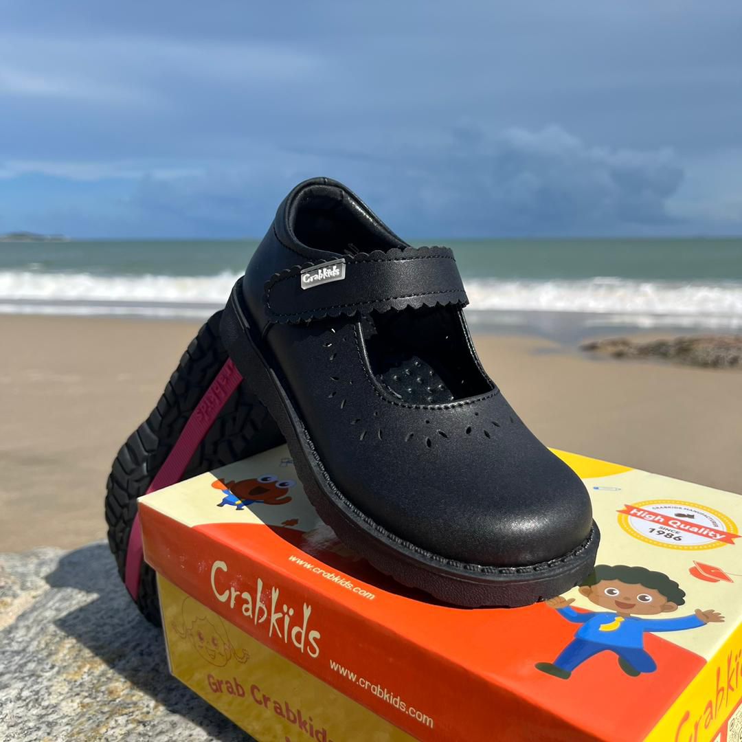 Crabkids girls school shoe